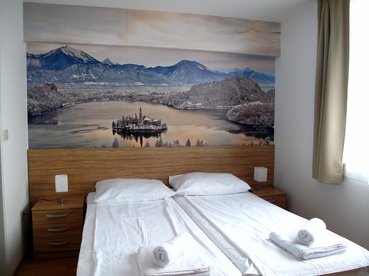 B&B By The Way Ljubljana Exterior photo
